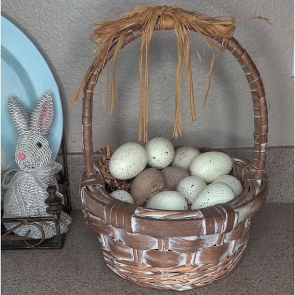 Large Wicker Rattan Neutral Tan Farmhouse Easter Egg Basket - Picture 3 of 12